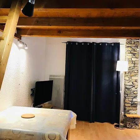 Cosy A La Montagne Avec Acces Direct Aux Pistes - 4 Personnes - Fr-1-181-2478 Apartamento